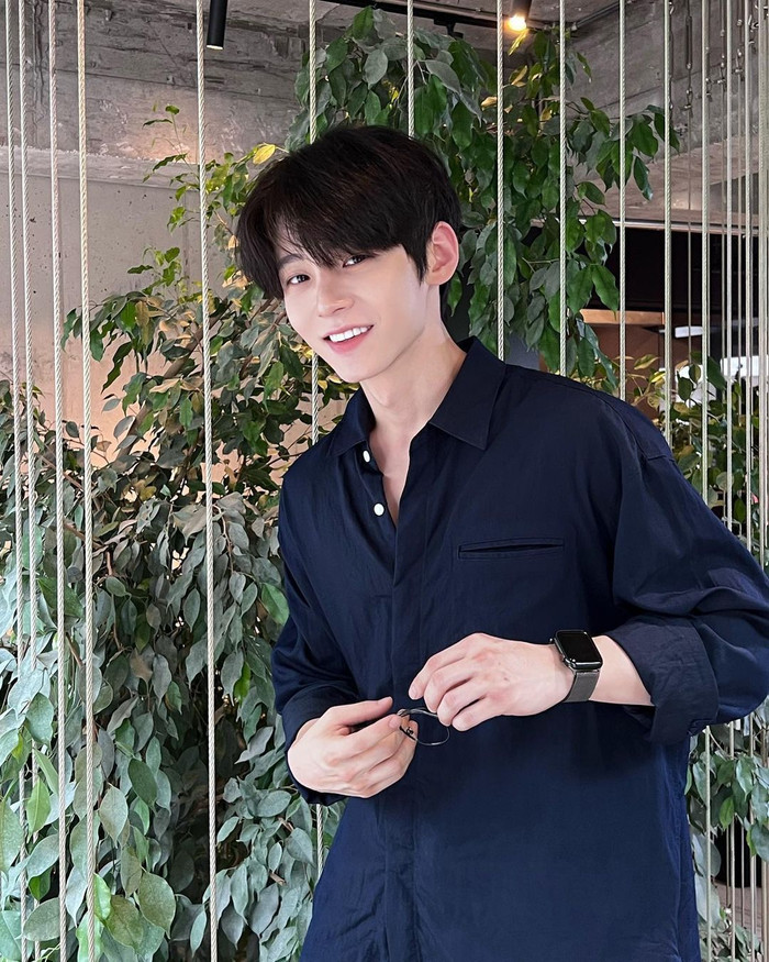 Chàng trai thấy không yên tâm dù có khoản tiết kiệm và thu nhập khá ổn. Ảnh minh hoạ