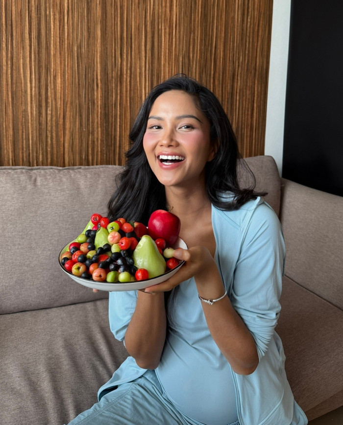 H'Hen Niê giữ tâm trạng vui vẻ xuyên suốt thai kỳ. Ảnh: FBNV