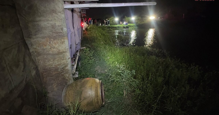 Ao cá nơi thi thể được phát hiện. Ảnh: Khaosod