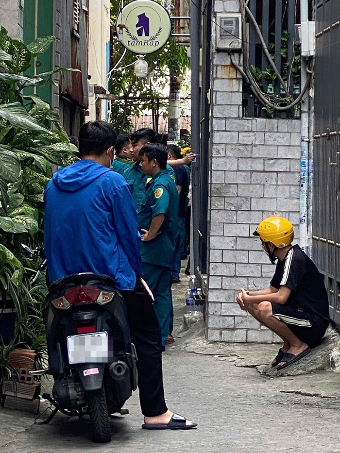 Lực lượng chức năng có mặt tại hiện trường trước đó.