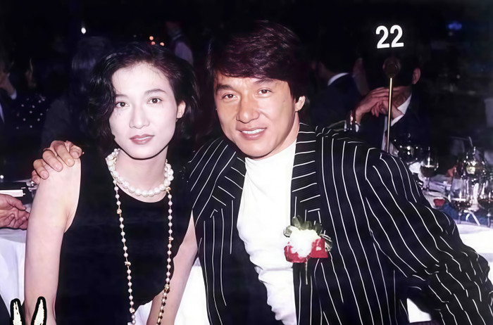 Ngô Ỷ Lợi từng có mối tình 'vụng trộm' với Thành Long. (Ảnh Sina)