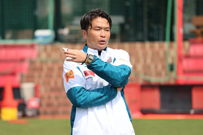 Hokkaido Consadole Sapporo – CLB mà Supachok Sarachat đang thi đấu có biến động lớn trên băng ghế chỉ đạo khi chia tay HLV Iwamasa. Ảnh: Consadole Sapporo