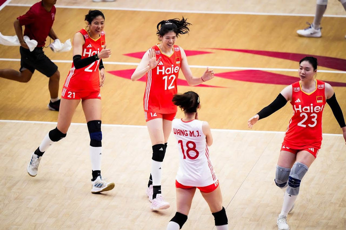 Nhiều CĐV Thái Lab đã có có phản ứng bất ngờ khi tuyển bóng chuyền nữ Trung Quốc bị loại. Ảnh: SMM Volleyball