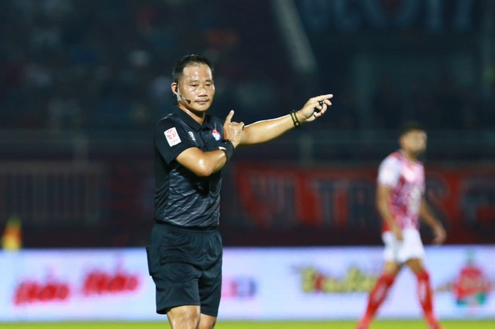 VFF chia buồn trước sự ra đi của trọng tài Trần Đình Thịnh. Ảnh: Anh Đồng