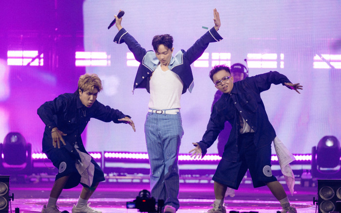 Chưa từng có: Hoàng Dũng và Đen Vâu quay MV trực tiếp tại concert Ảnh 7