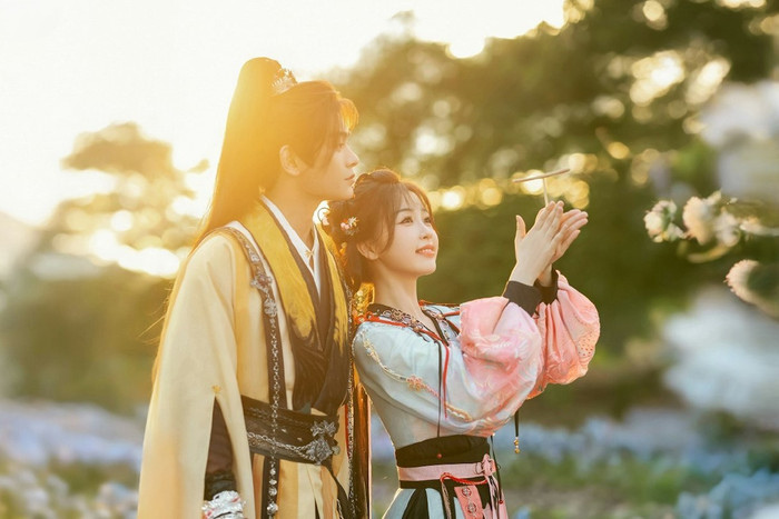 Vĩnh Dạ Tinh Hà - Ngu Thư Hân, Đinh Vũ Hề (Ảnh: Netflix). 