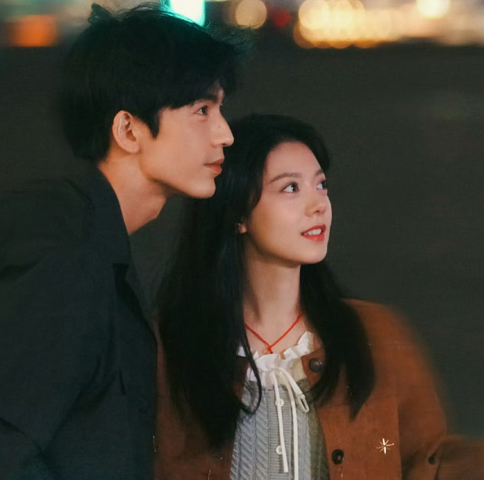 Anh Đào Hổ Phách - Trương Lăng Hách, Triệu Kim Mạch (Ảnh: Netflix). 