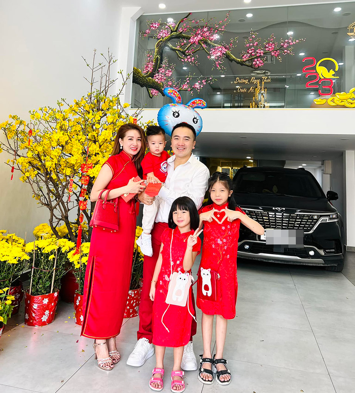 Tổ ấm nhỏ viên mãn của Dương Ngọc Thái ở tuổi U50. (Ảnh: FBNV)