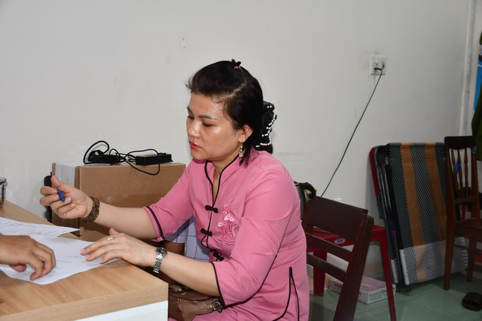 Chân dung bảo mẫu ném bé trai xuống nền nhà khiến cháu bé tử vong. Ảnh: TTO