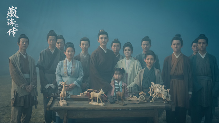 Tiêu Chiến và dàn diễn viên Tàng Hải Truyện được khen ngợi. (Ảnh: Weibo)
