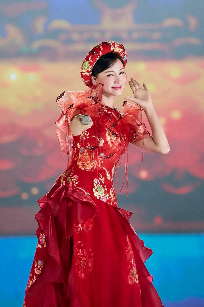 Không phải Hòa Minzy, đây là nữ ca sĩ tỷ view đầu tiên của showbiz Việt Ảnh 2