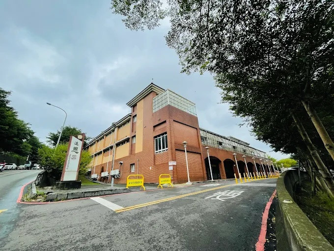 Thi thể cụ bà bị hỏa táng nhầm, cháu trai lao vào tấn công nhân viên nhà tang lễ Ảnh 1