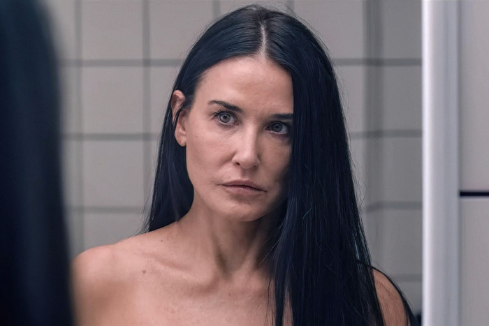 Năm 2025, Demi Moore thắng lớn với dự án phim điện ảnh The Substance (Ảnh: Nhà sản xuất). 