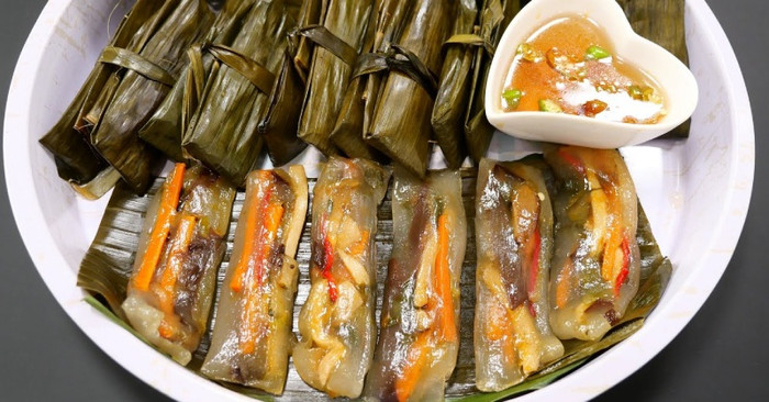 Bánh bột lọc hiện không chỉ được bán trong các chợ, quán nhỏ mà còn có mặt trong thực đơn của nhiều nhà hàng Việt tại nước ngoài. (Ảnh minh họa)