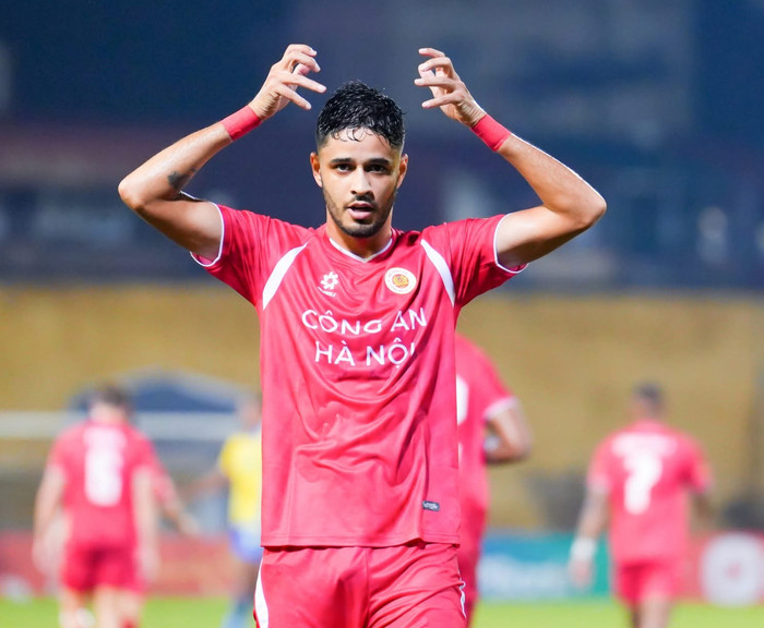 Leo Artur ghi bàn nâng tỷ số lên 2-0. Ảnh: CLB CAHN