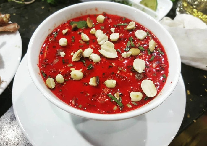 Vấn đề an toàn thực phẩm khi ăn tiết canh luôn được ưu tiên hàng đầu.