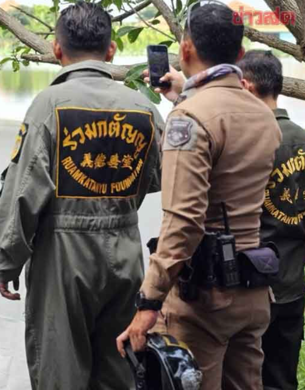 Nghe lời bạn nhậu thách thức bơi qua ao sen, nam thanh niên gặp sự việc thương tâm Ảnh 1