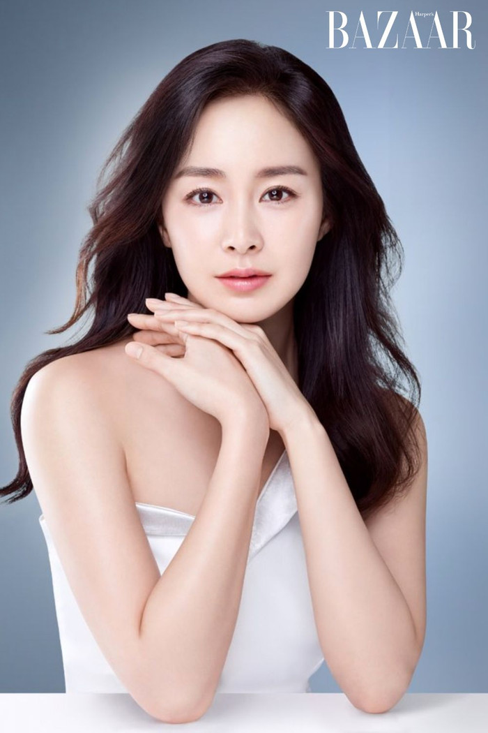 Ở tuổi 41, vợ Bi Rain vẫn là 'tường thành nhan sắc' của làng giải trí xứ Hàn (Ảnh: Harper's Bazaar).