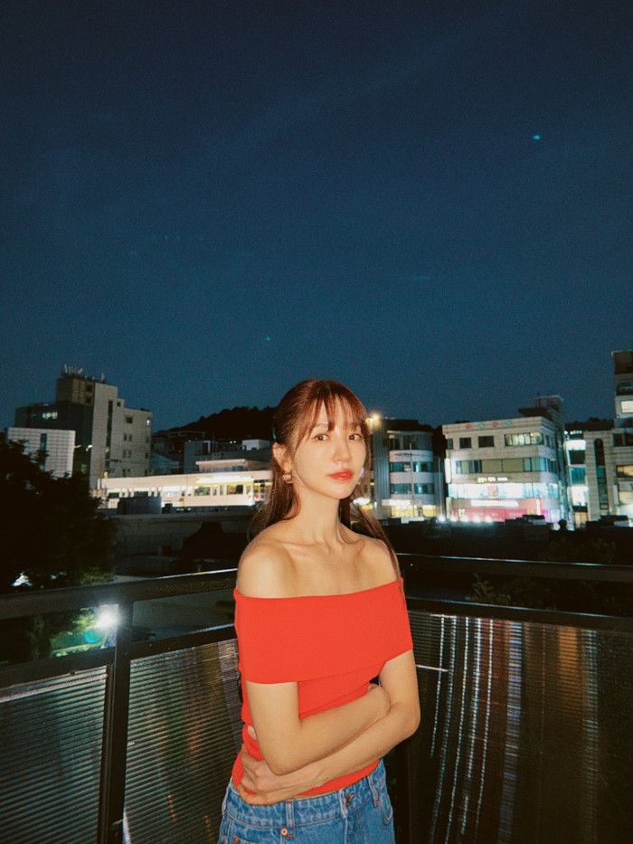 Nữ ca sĩ bị tạt axit, suýt mù mắt Ảnh 2