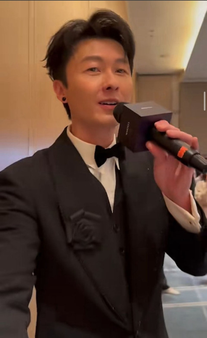 Nam tài tử nổi tiếng một thời đi hát nhà hàng, quan khách không thèm để mắt xem Ảnh 3