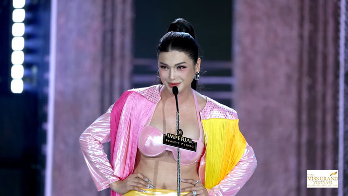 Những màn hô tên 'đặc sản' của các mùa Miss Grand Vietnam. (Ảnh chụp màn hình)