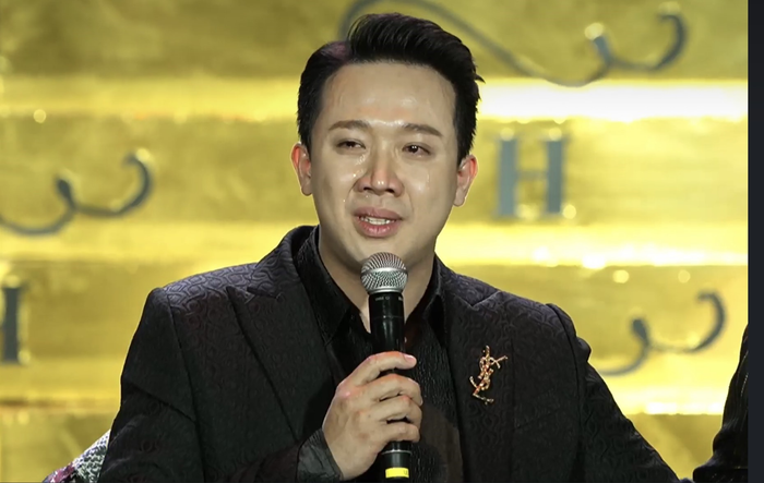 Trấn Thành thường xuyên gặp phải vô vàn áp lực đến từ sự kỳ vọng của khán giả. 