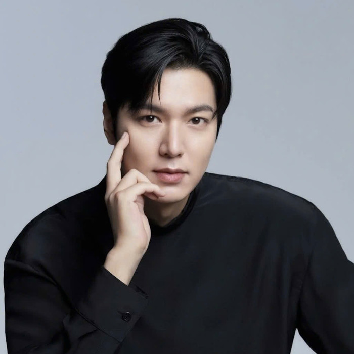 Lee Min Ho lại bị Park Bom ”réo tên” (Ảnh:  VOV)
