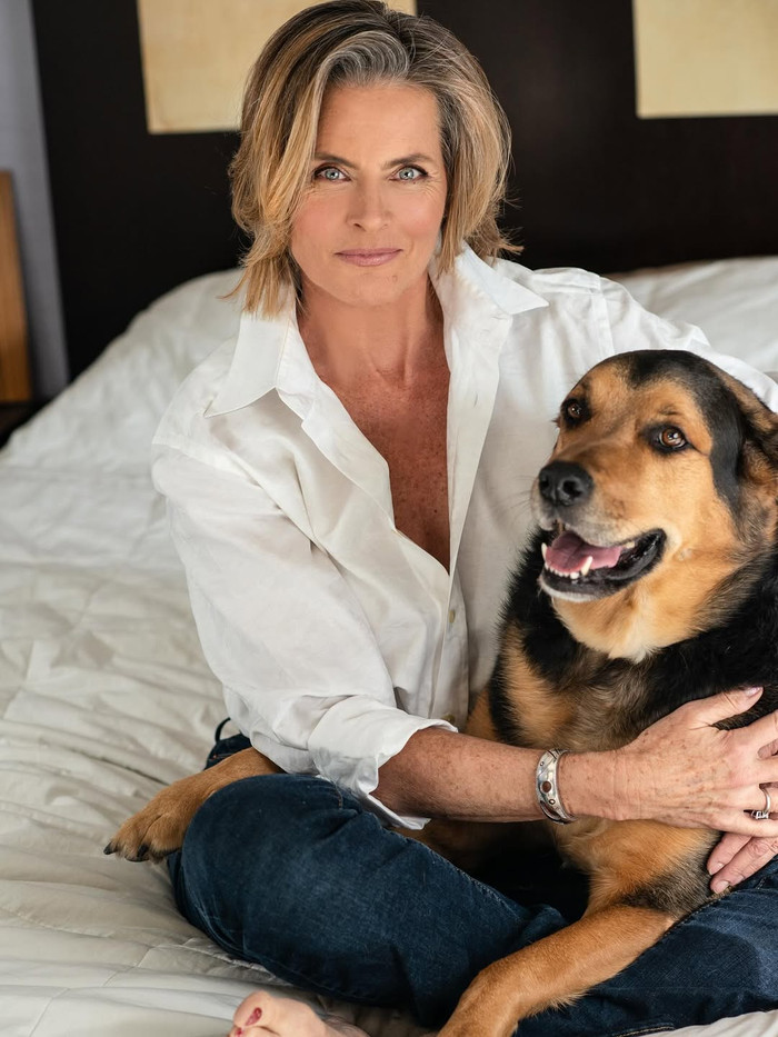 Từ câu chuyện của siêu mẫu, có thể thấy áp lực giữ gìn hình ảnh là thách thức không nhỏ đối với những người nổi tiếng. (Ảnh: Instagram the_kimalexis)