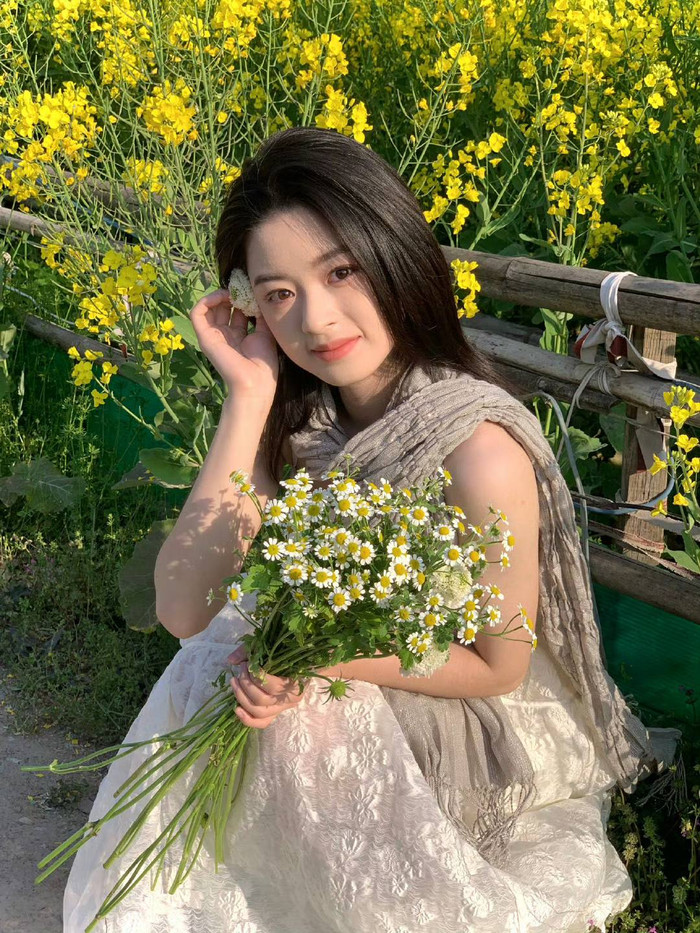 Hoàng Dương Điềm Điềm từng được kỳ vọng sẽ 'nối gót' Triệu Lệ Dĩnh ở trong tương lai. Ảnh: Weibo