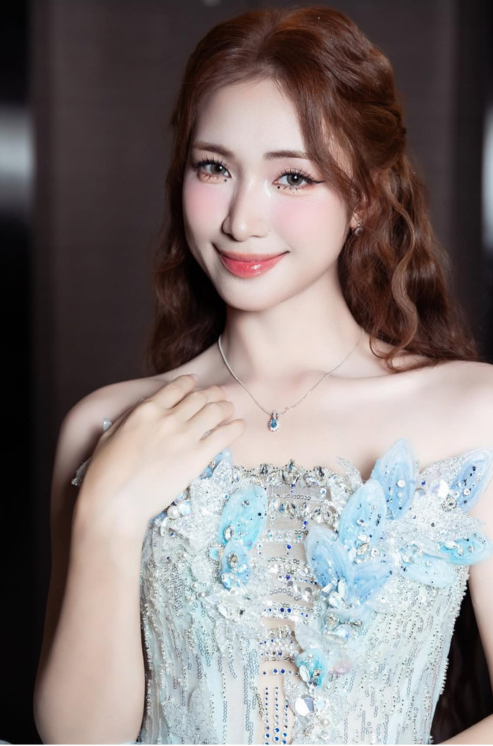 Nhan sắc nâng hạng qua thời gian của Hoà Minzy (Ảnh: ISNV)