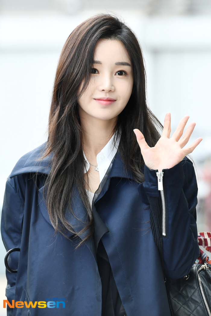 Sự cố trang phục vô tình khiến Nam Gyu Ri nổi tiếng hơn trong giới showbiz Hàn. Ảnh: Newsen