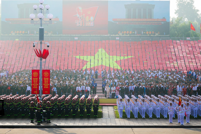 Nghi thức chào cờ trang trọng tại Quảng trường Ba Đình sáng 2/9. (Ảnh: Thông tin Chính phủ)