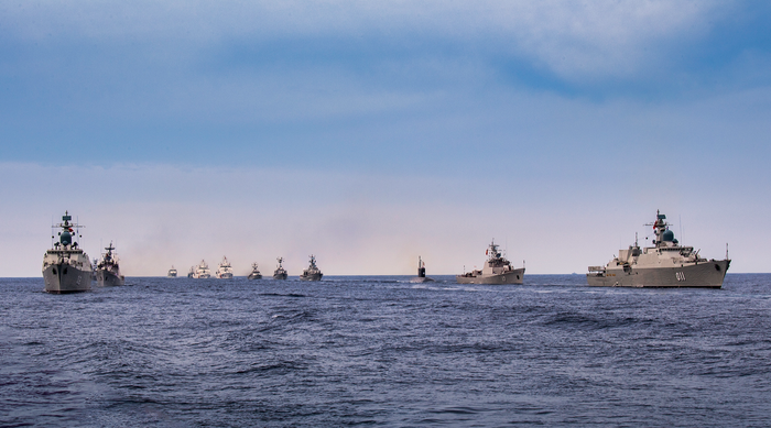 Các biên đội tàu chào tàu chỉ huy