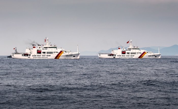 Biên đội tàu KN 290, KN 390 của lực lượng Kiểm ngư Việt Nam, lớp tàu tuần tra đa năng, được trang bị hệ thống điều khiển, thông tin, chỉ huy hiện đại, tự động hóa cao, cho phép thực hiện linh hoạt nhiều nhiệm vụ; tổ chức tuyên truyền, phổ biến pháp luật cho ngư dân; tuần tra, kiểm soát IUU; kịp thời phát hiện và xử phạt vi phạm hành chính, áp dụng các biện pháp ngăn chặn đối với các hành vi vi phạm pháp luật thủy sản, theo đúng quy định của pháp luật Việt Nam và các quy định của quốc tế mà Việt Nam là thành viên.