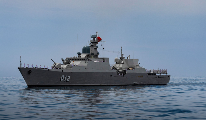 Tàu hộ vệ tên lửa Gepard 3.9, mang tên Lỹ Thái Tổ. Tàu có thể độc lập tác chiến, hoặc hiệp đồng tác chiến cùng các lực lượng khác để tiêu diệt các mục tiên trên biển, trên không, trên bờ.