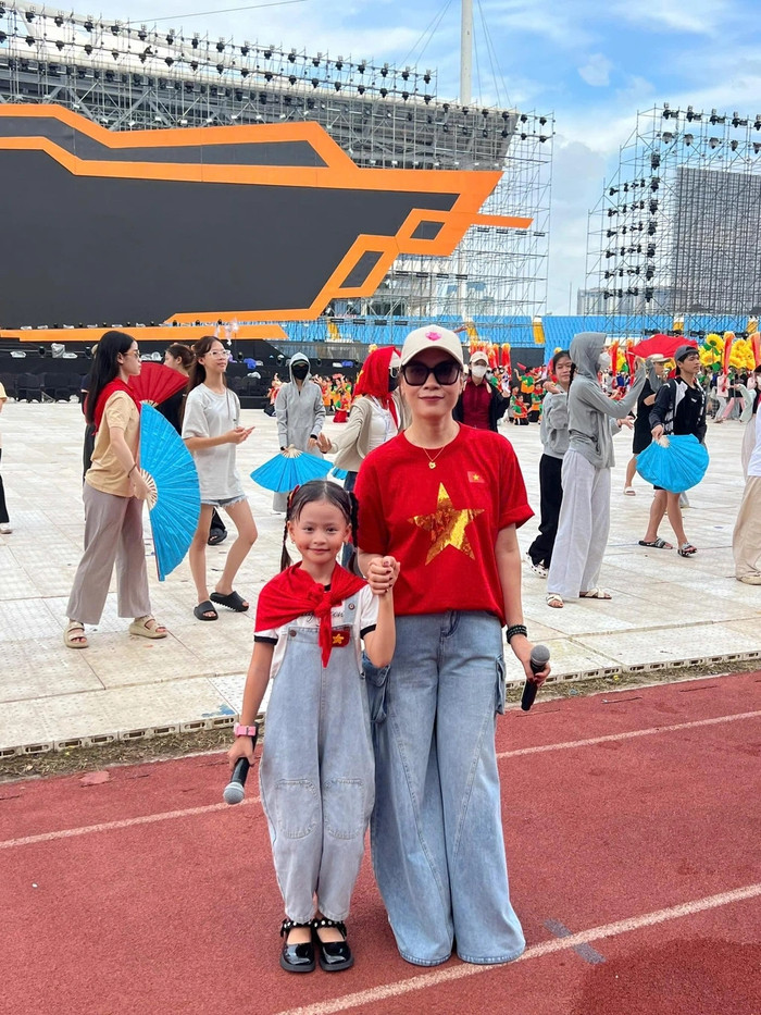 Mỹ Tâm tuyệt đối tinh tế khi biểu diễn tại Quảng trường Ba Đình Ảnh 6