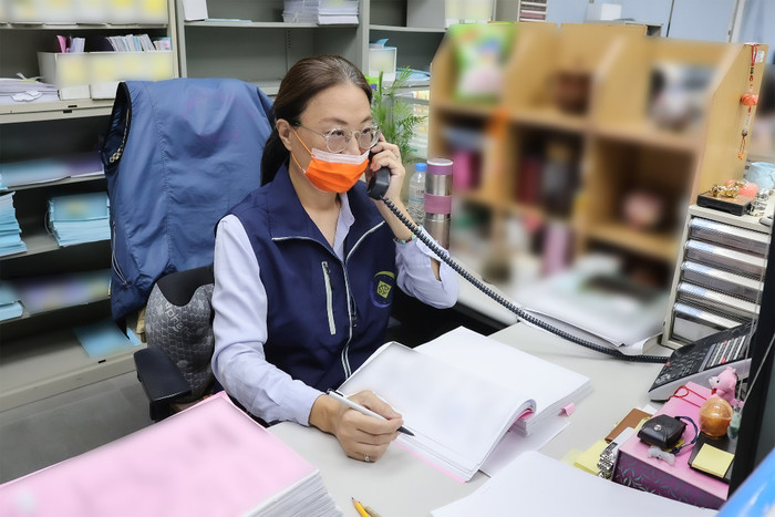 8 năm không nộp tiền phạt vì lái xe khi say rượu, người đàn ông được con trai 'giải cứu' Ảnh 1