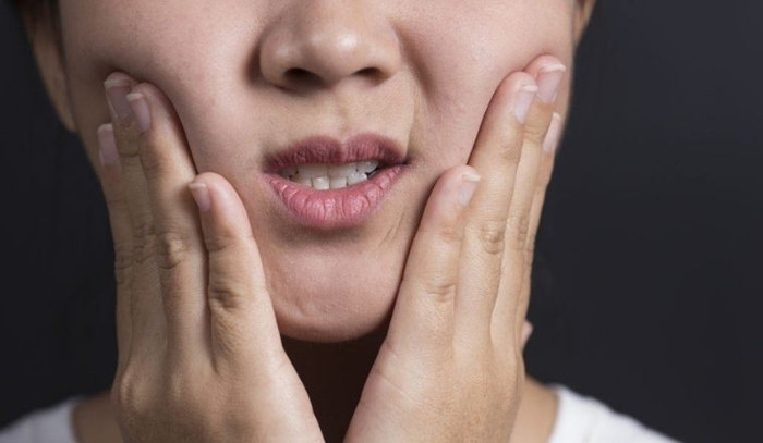 Những dấu hiệu trên cơ thể báo hiệu rằng bạn đang ăn thừa muối Ảnh 2