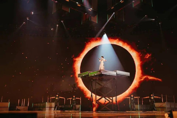 Đức Phúc đạt quán quân cuộc thi âm nhạc tại Nga Ảnh 2