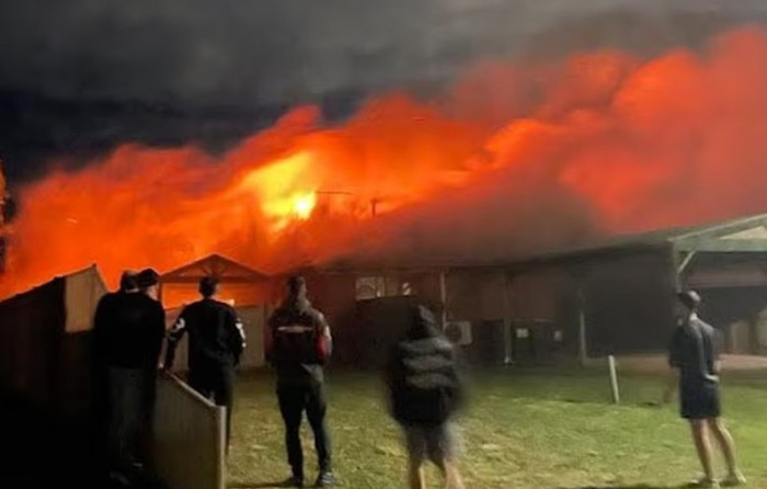 Dựa trên thời gian và nguồn gốc của vụ cháy, cũng như thời gian Shania rời đi, cảnh sát kết luận rằng Shania biết về vụ cháy và do đó buộc tội cô ta về tội ngộ sát và ngộ sát. (Ảnh từ Internet).