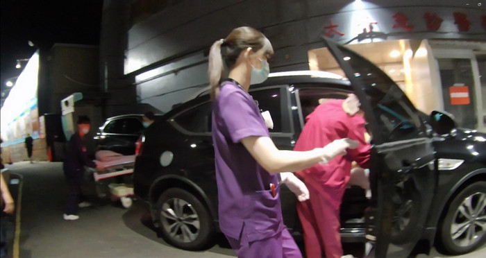 Người phụ nữ bị rắn độc cắn rơi vào hôn mê, thoát chết nhờ người đặc biệt Ảnh 3