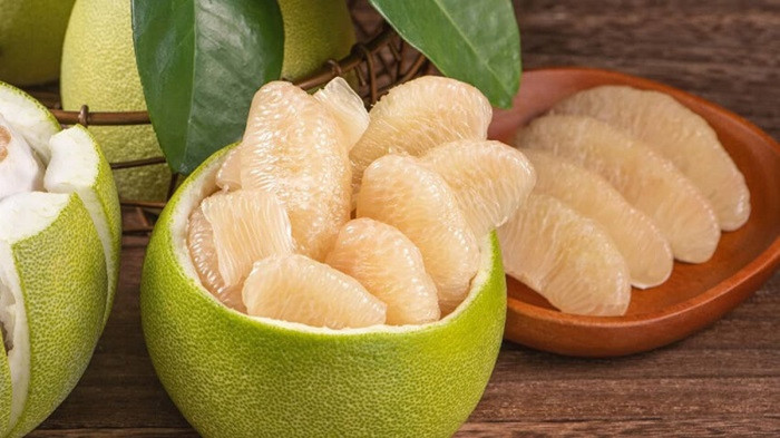Khi bổ ra, từng múi mọng nước nhưng không bị nát, hương vị ngọt thanh xen chút chua nhẹ, dễ ăn. (Ảnh minh họa)