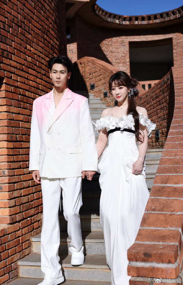 Diễn viên Trần Tử Hàm được chồng kém tuổi hết mực cưng chiều. Ảnh: Weibo