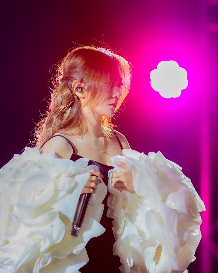 Nữ ca sĩ là con gái của đại gia nghìn tỷ gây xôn xao khi đi hát miễn phí tại nhà hàng Ảnh 2