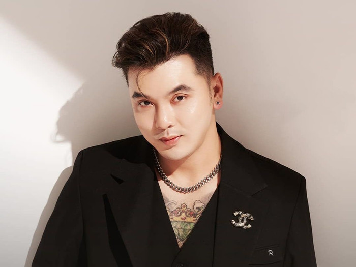 Ca sĩ Ưng Hoàng Phúc