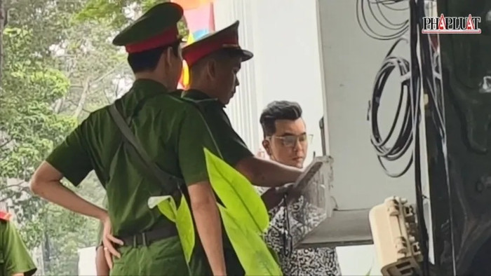 Ca sĩ Ưng Hoàng Phúc. Ảnh: báo Pháp luật TP.HCM