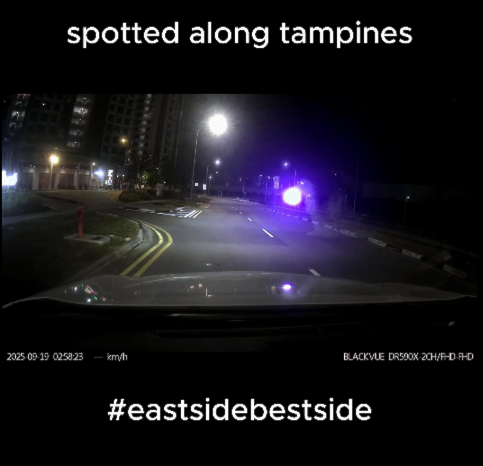 Nhiều đốm sáng kỳ lạ bay trên đường phố, người dân hoang mang Ảnh 1