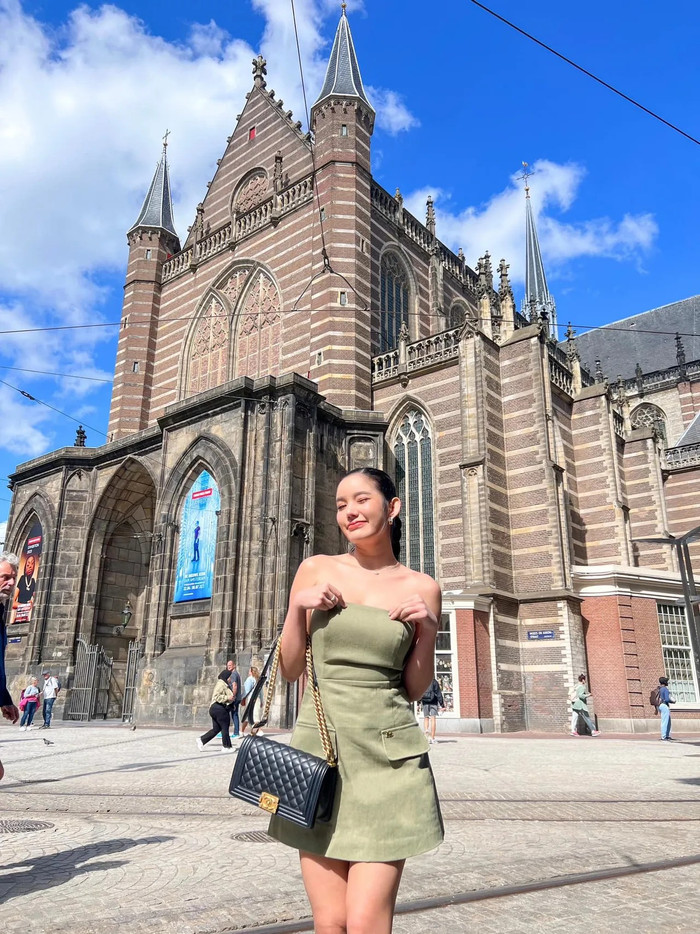 Trên trang cá nhân, Hoa hậu Baby từng đăng tải khoảnh khắc đi du lịch nước ngoài sang chảnh. (Ảnh: thairath)