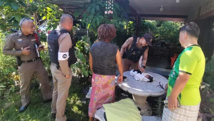 Phát hiện trẻ sơ sinh bị bỏ rơi ở bãi rác, người dân phẫn nộ truy tìm mẹ đứa bé Ảnh 2