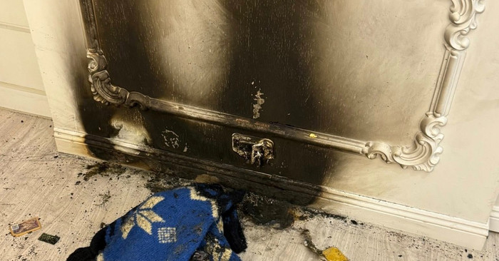 Tỉnh giấc lúc rạng sáng, người đàn ông phát hiện cảnh tượng kinh hoàng ở phòng khách Ảnh 1